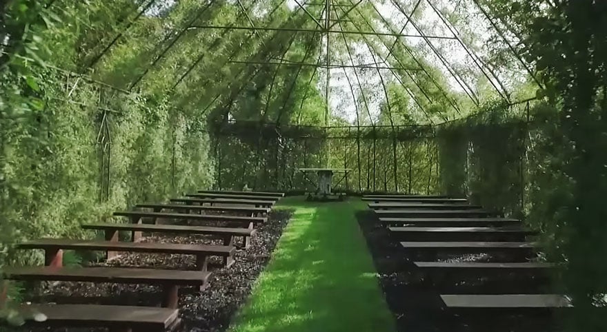 tilestwra.com | Χρειάστηκε 4 χρόνια για να «χτίσει» μια εκκλησία από δέντρα!