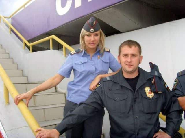 russian_police_girls_that_you_will_happy_to_be_arrested_by_640_38