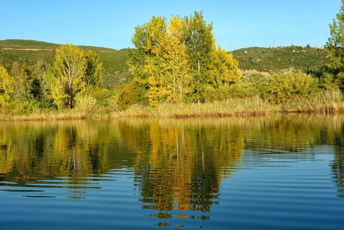 Είναι η μεγαλύτερη λίμνη στην Ελλάδα αλλά παραμένει άγνωστη στον περισσότερο κόσμο