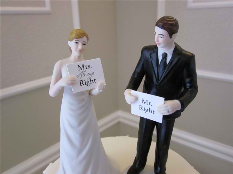 funny-wedding-cake-toppers-12