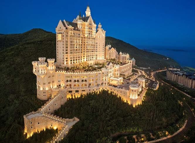 castle-hotel-1