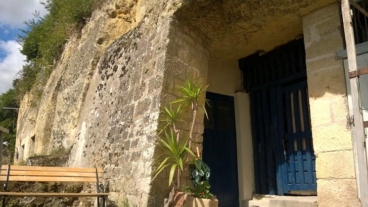 tilestwra.gr : chez2 Πήραν ένα μικρό δάνειο και έφτιαξαν το σπίτι των ονείρων τους μέσα σε μια σπηλιά!