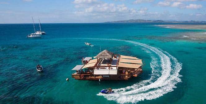 Εκπληκτικό πλωτό μπαρ στις ακτές των νησιών Φίτζι (6)