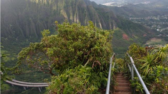 tilestwra.gr : f1 stairs Οι 10 πιο τρομακτικές σκάλες του κόσμου! Για να τις περπατήσεις θα πρέπει να το λέει η καρδιά σου