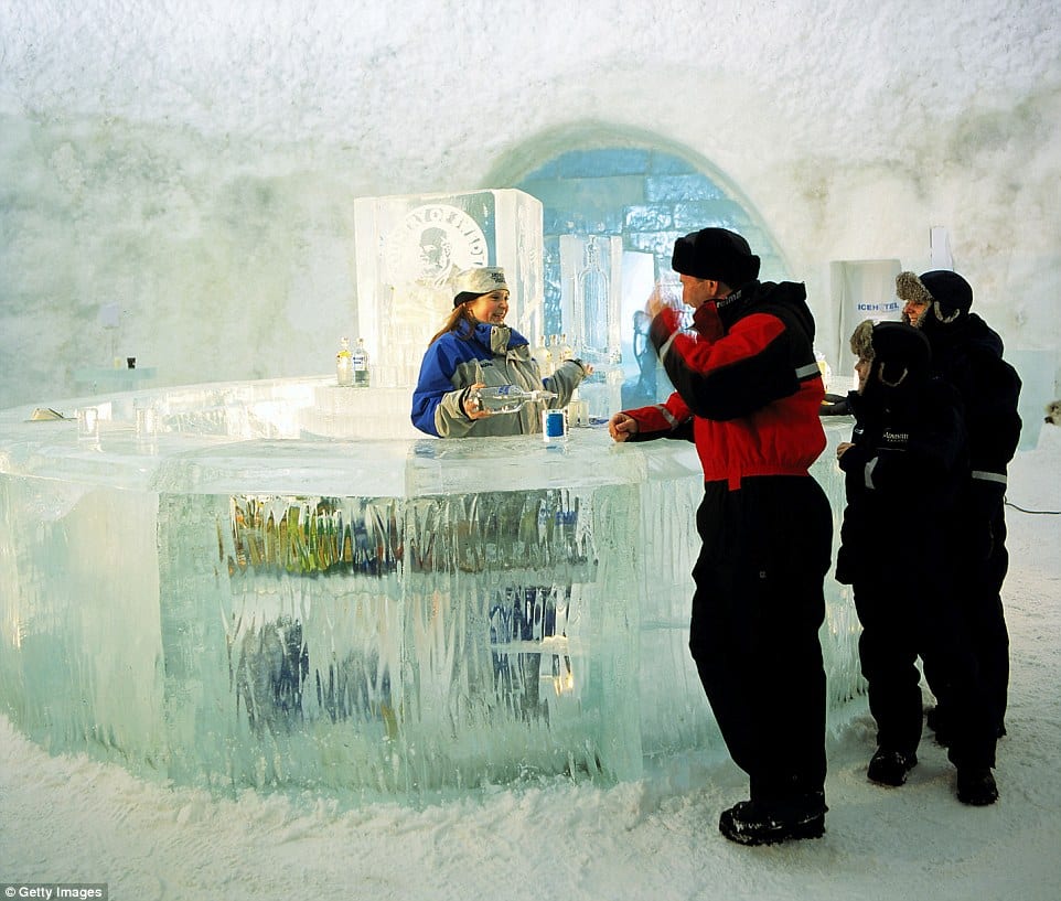 ice hotel8