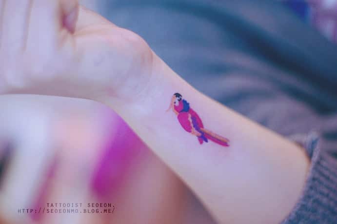 tilestwra.gr : minimalistic feminine discreet tattoo seoeon 12 21+1 μινιμαλιστικά τατουάζ που θα λατρέψετε