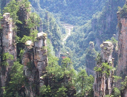tilestwra.gr - Οι περίεργοι βράχοι του Wulingyuan
