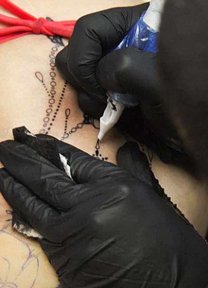 Το τατουάζ αυτής της γυναίκας ήταν έκπληξη... (6)