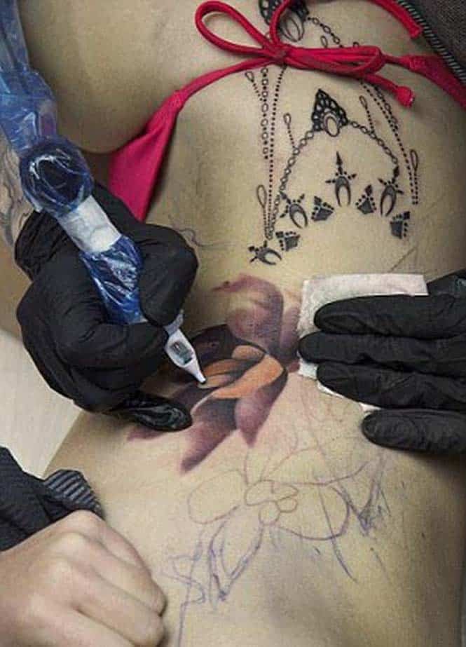 Το τατουάζ αυτής της γυναίκας ήταν έκπληξη... (7)