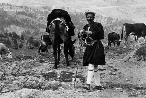 tilestwra.gr : 18 Φωτογραφίες μιας Ελλάδας που δεν υπάρχει πια – Καθημερινές στιγμές της ελληνικής επαρχίας του ‘60