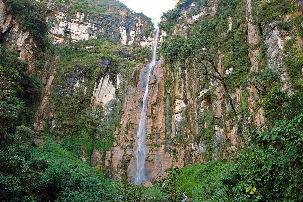 5.catarata yumbilla falls