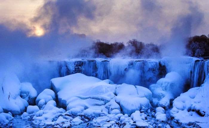 otan pagonoun oi katarraktes tou niagara 11