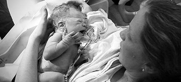 tilestwra.gr : toketos 590 4 Φωτογραφίες τοκετού που αποδεικνύουν περίτρανα το θαύμα της μητρότητας