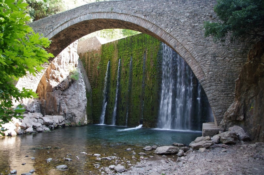 tilestwra.gr : 10623250283 d1a13a0bb9 b Το ΟΜΟΡΦΟΤΕΡΟ γεφύρι που έχετε δει βρίσκεται στην Ελλάδα! Μαγικές φωτογραφίες…