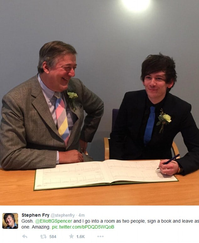 24ca0e5700000578 2914707 stephen fry has married partner elliott spencer sharing the happ m 6 1421518569616