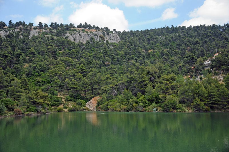 2steps lakes beletsi parnitha 003