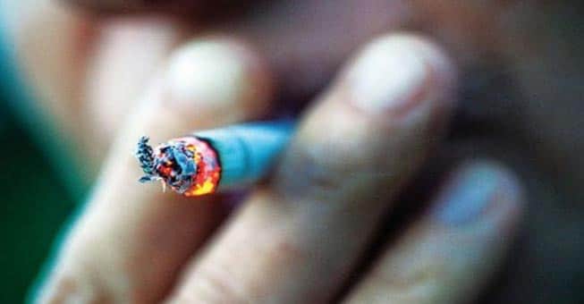 Αυτές οι 6 τροφές θα καθαρίσουν τη νικοτίνη από τον οργανισμό σας
