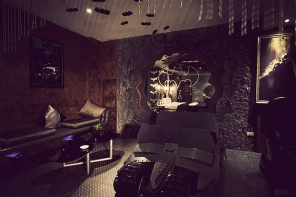 Batman-Hotel-suite-4-600x400