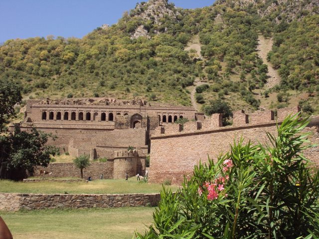  Ινδία: Φρούριο Bhangarh