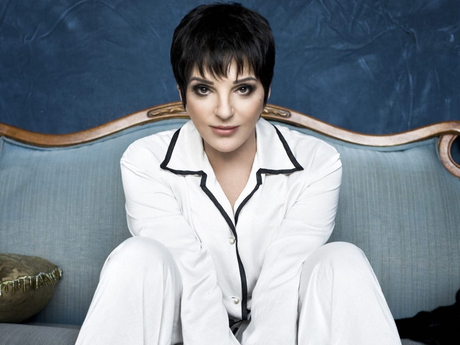 liza minnelli 80227 1600x1200 1