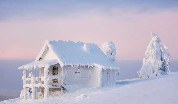 tilestwra.gr - Μοναχικά σπίτια σε χειμωνιάτικο σκηνικό!