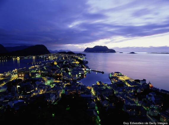 tilestwra.gr : o AALESUND 5701 Γιατί η Νορβηγία είναι το ομορφότερο μέρος του κόσμου; Για 25 λόγους!!