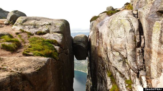 tilestwra.gr : o KJERAGBOLTEN 570 Γιατί η Νορβηγία είναι το ομορφότερο μέρος του κόσμου; Για 25 λόγους!!
