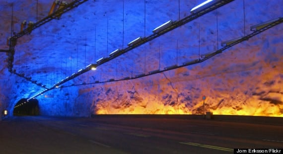 tilestwra.gr : o LRDAL ROAD TUNNEL 5701 Γιατί η Νορβηγία είναι το ομορφότερο μέρος του κόσμου; Για 25 λόγους!!