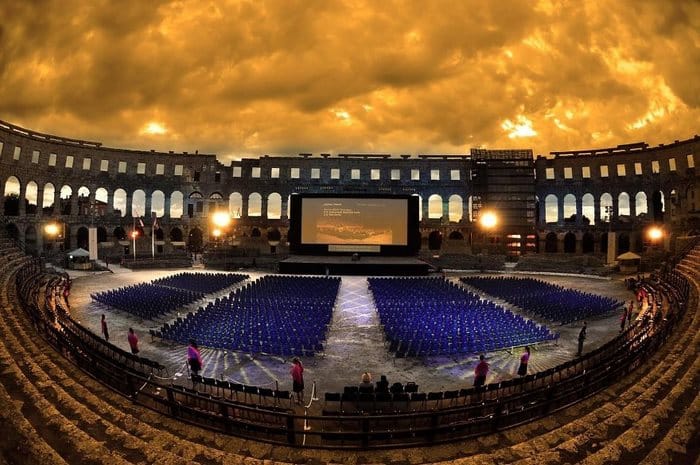 Arena, Πούλα, στη Κροατία