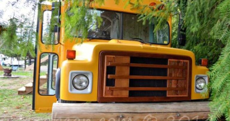 Ένα σχολικό λεωφορείο μετατράπηκε σε ένα σπίτι που θα σας κάνει μεγάλη εντύπωση!
