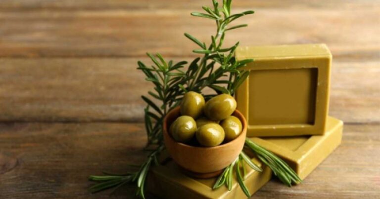 To ελαιόλαδο στο πρόσωπο είναι το απόλυτο μυστικό για την ομορφιάς σας!