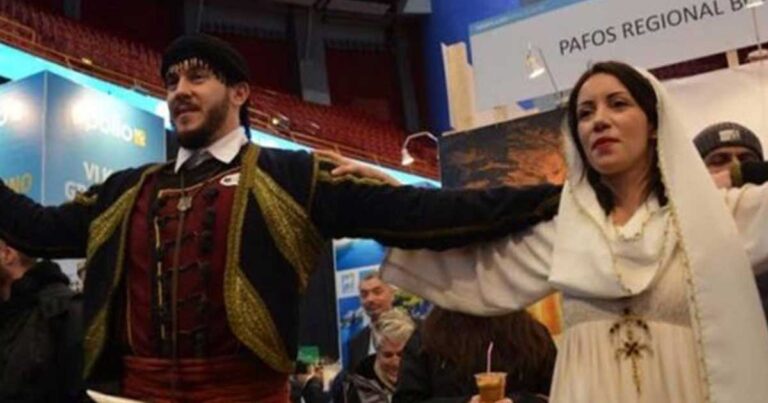 Χαμός! Σουηδοί μαθαίνουν τι θα πει κρητικός γάμος! Έκαναν γάμο μέσ’την Έκθεση Τουρισμού!