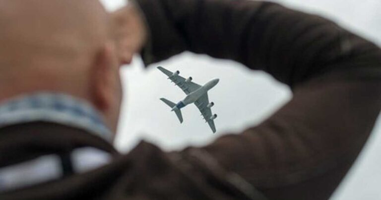 Αυτά είναι τα μεγαλύτερα επιβατικά αεροπλάνα στον κόσμο!