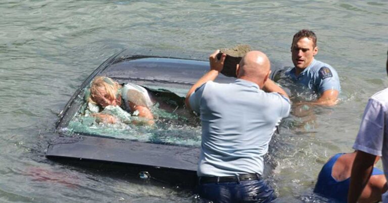 Δείτε καρέ-καρέ την διάσωση γυναίκας από αυτοκίνητο που βυθίζεται!