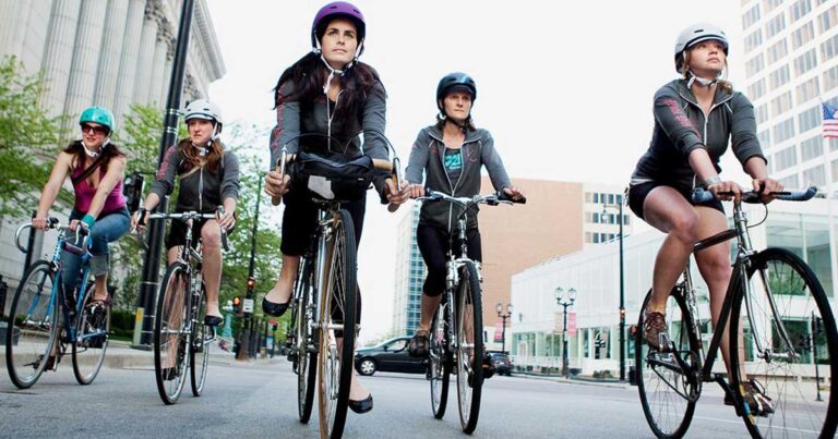 Η ποδηλασία είναι το «νέο γκολφ» στην Silicon Valley.