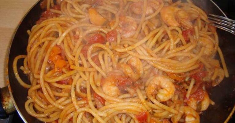 Καθαρά Δευτέρα με μια πεντανόστιμη γαριδομακαρονάδα!