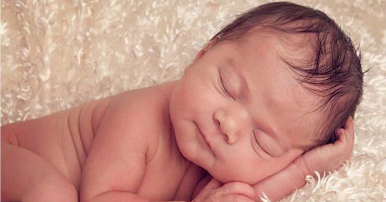 Τρυφερές φωτογραφίες με μοντέλα από κούνια!