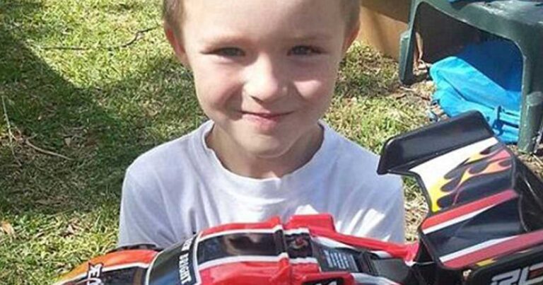 Oι συμμαθητές ενός 6χρονου αυτιστικού μαθητή δεν ήρθαν στο πάρτι του. Τότε η αστυνομία έστησε ένα ξέφρενο πάρτι που ο μικρός δεν θα ξεχάσει ποτέ!