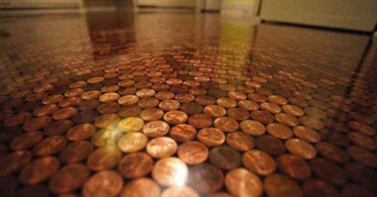 Απίθανα και εντυπωσιακά πατώματα κατασκευασμένα από… κέρματα!