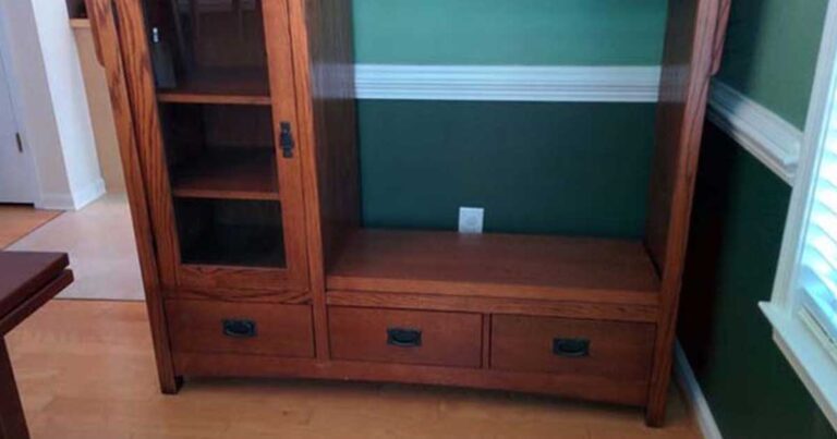 Πήρε ένα παλιό έπιπλο τηλεόρασης και το μετέτρεψε σε κάτι το πολύ εντυπωσιακό!