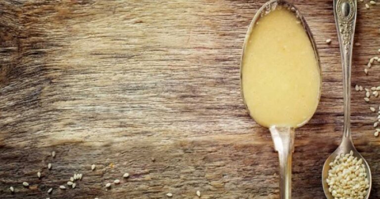 Ταχίνι: Δείτε τι μεγάλο δώρο κάνετε στον εαυτό σας μόνο με μία κουταλιά!