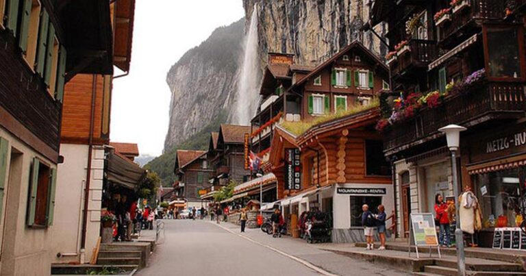 Φανταστικό χωριό στις Άλπεις