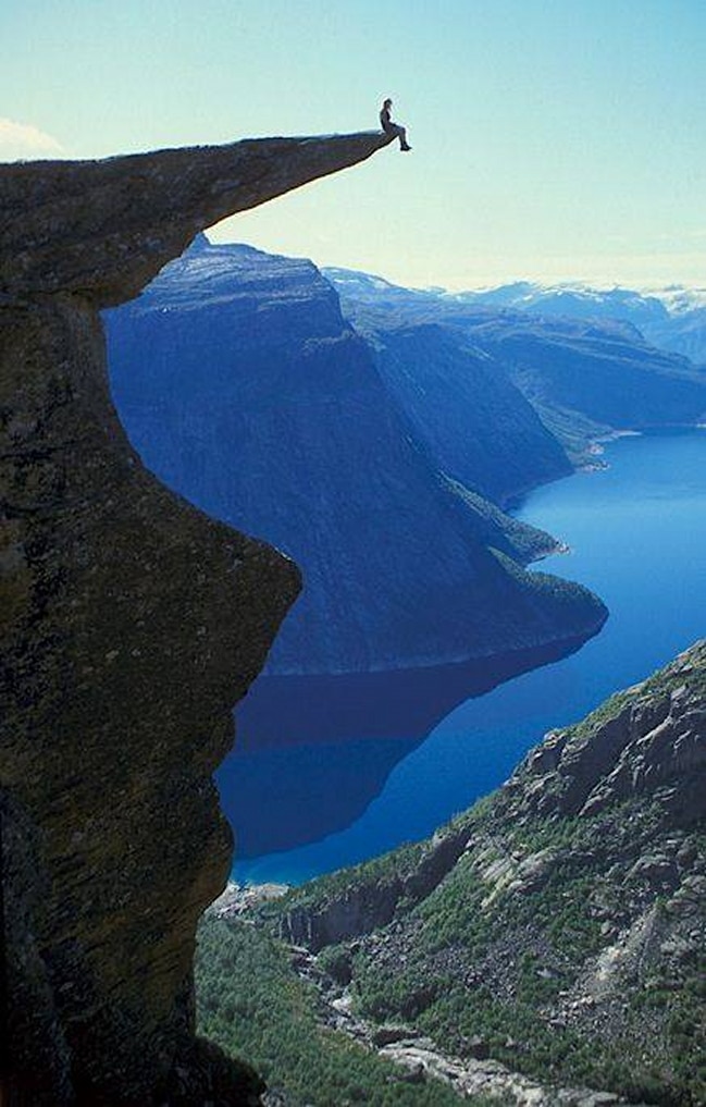 tilestwra.gr - 16 Trolltunga Norway 