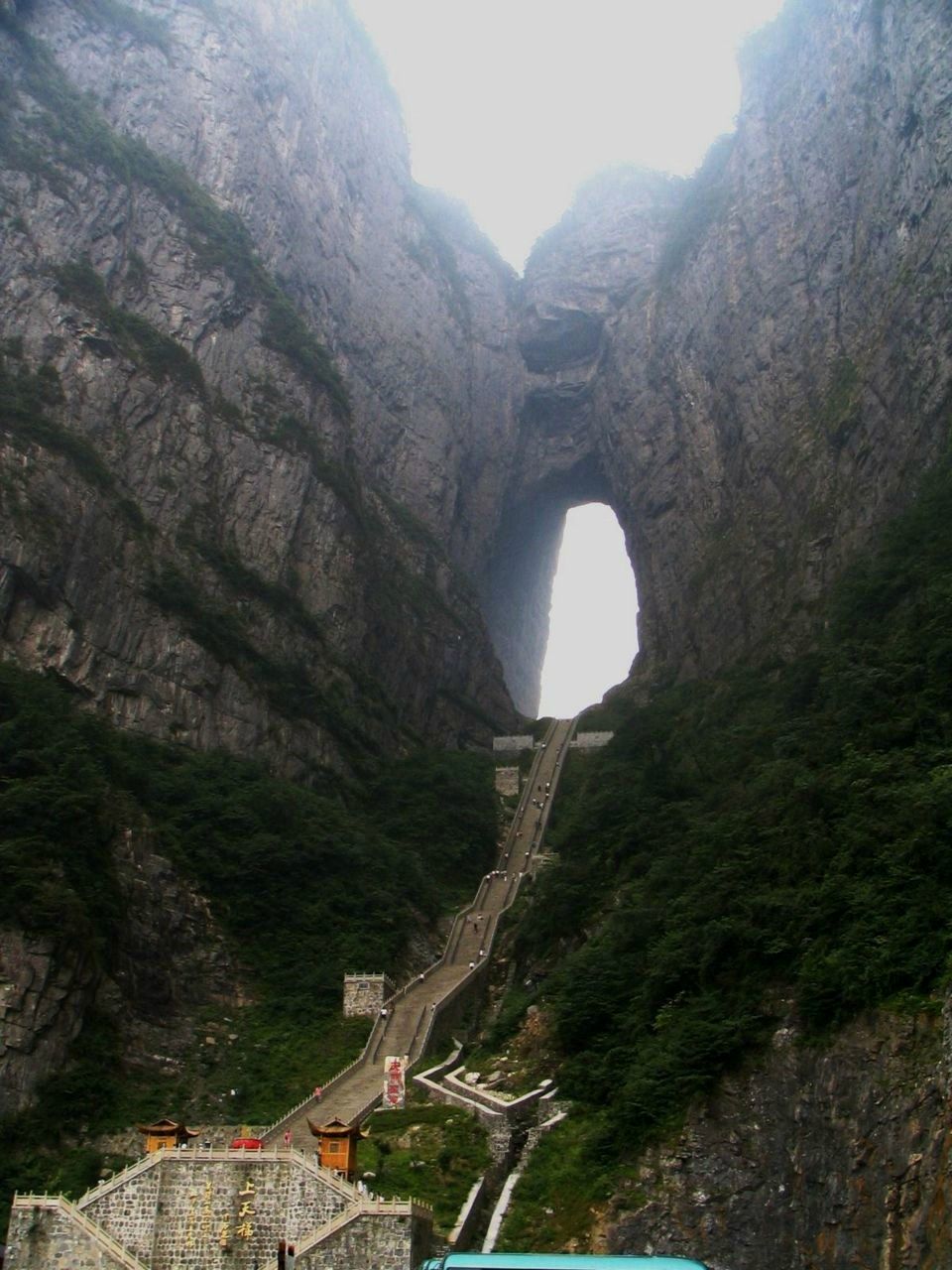 tilestwra.gr - 41 Heavens Gate Mountain Zhangjiajie City China 