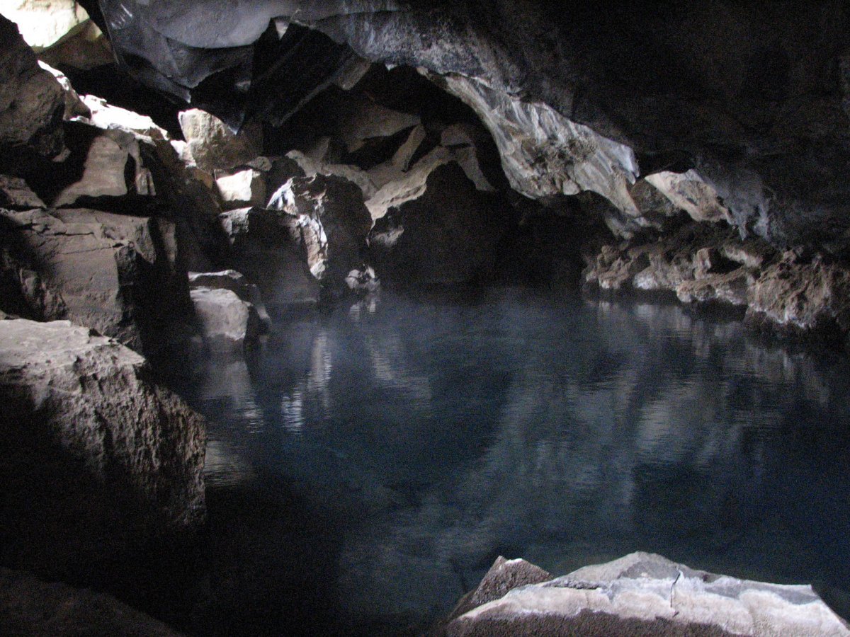 does-grjtagj--a-cave-in-iceland-look-familiar