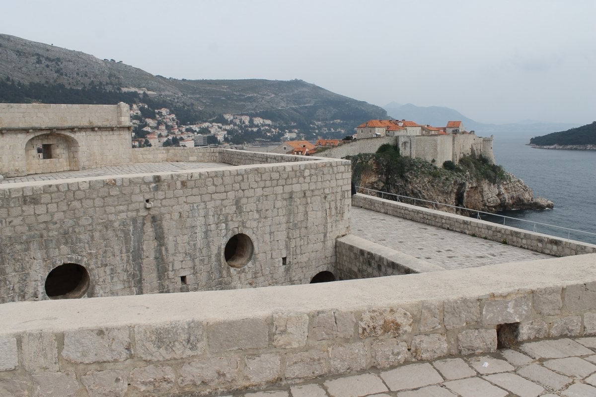 fort-lovrijenac-is-a-fortress-located-in-dubrovnik-but-what-is-it-within-the-world-of-game-of-thrones