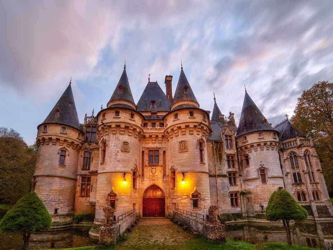 It was built way back in 1507 for French cardinal Georges d'Amboise in the commune of Vigny, a scant 30 miles north of Paris.
