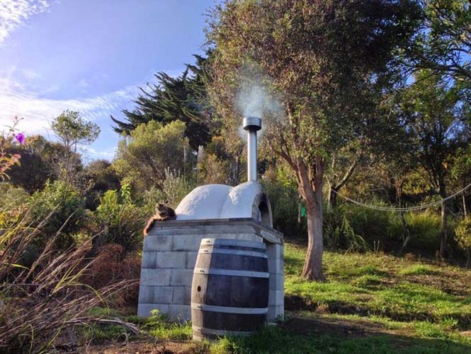 Κατασκευή ενός αυτοσχέδιου ξυλόφουρνου (13)