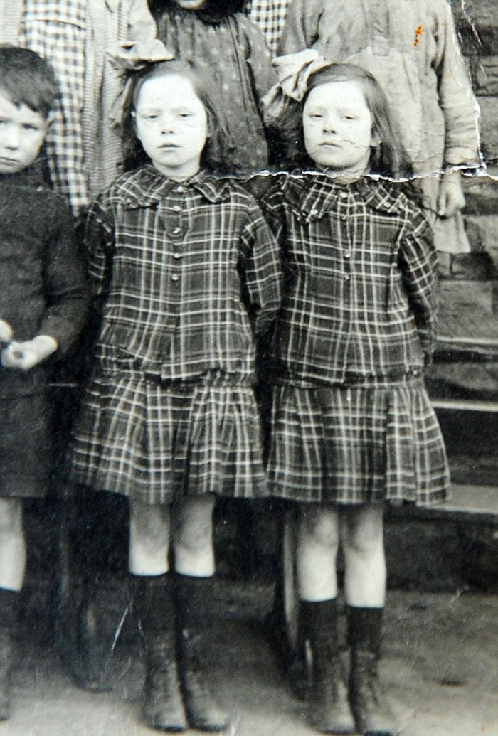 oldest twin sisters 103 years florence davies glenys thomas 21