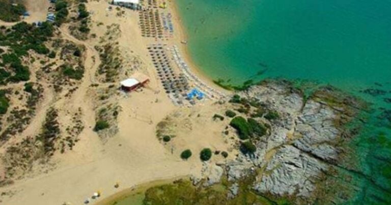 Αυτό το μαγικό μέρος μοιάζει να είναι στην Καραϊβική, αλλά είναι στην Ελλάδα!